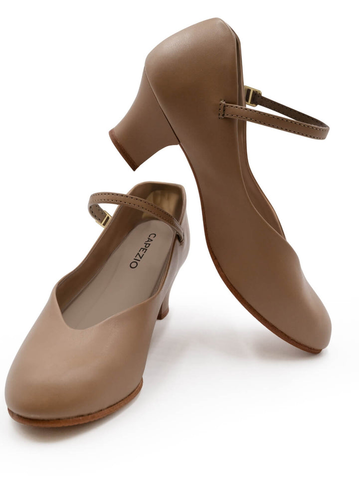 Jr Footlight Character Shoe - Caramel